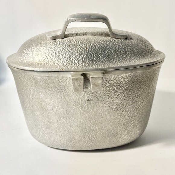 Vintage Silver Seal Heart Shaped Triangle Pot - Picture 2 of 10